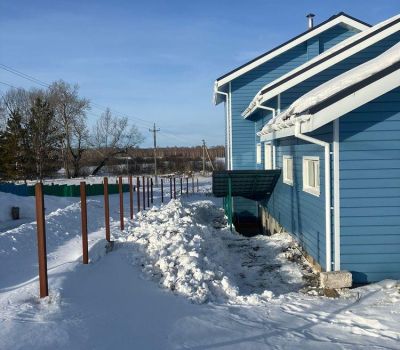 Двухэтажный коттедж с гаражом в п.Трифоново